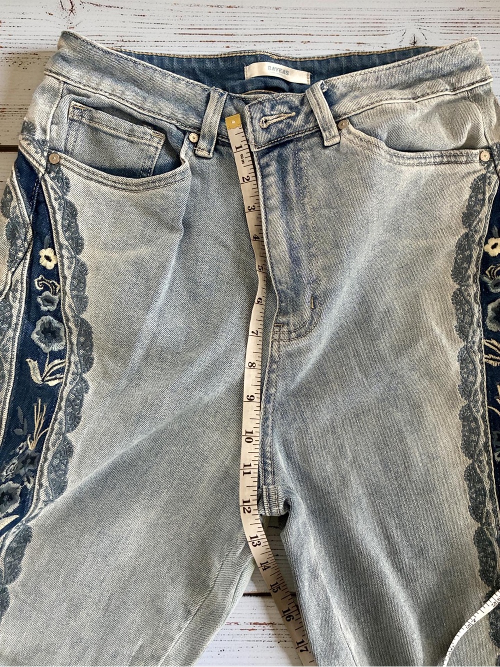 Bayeas Embroidered Wide-Leg Jeans - Picture 5 of 8